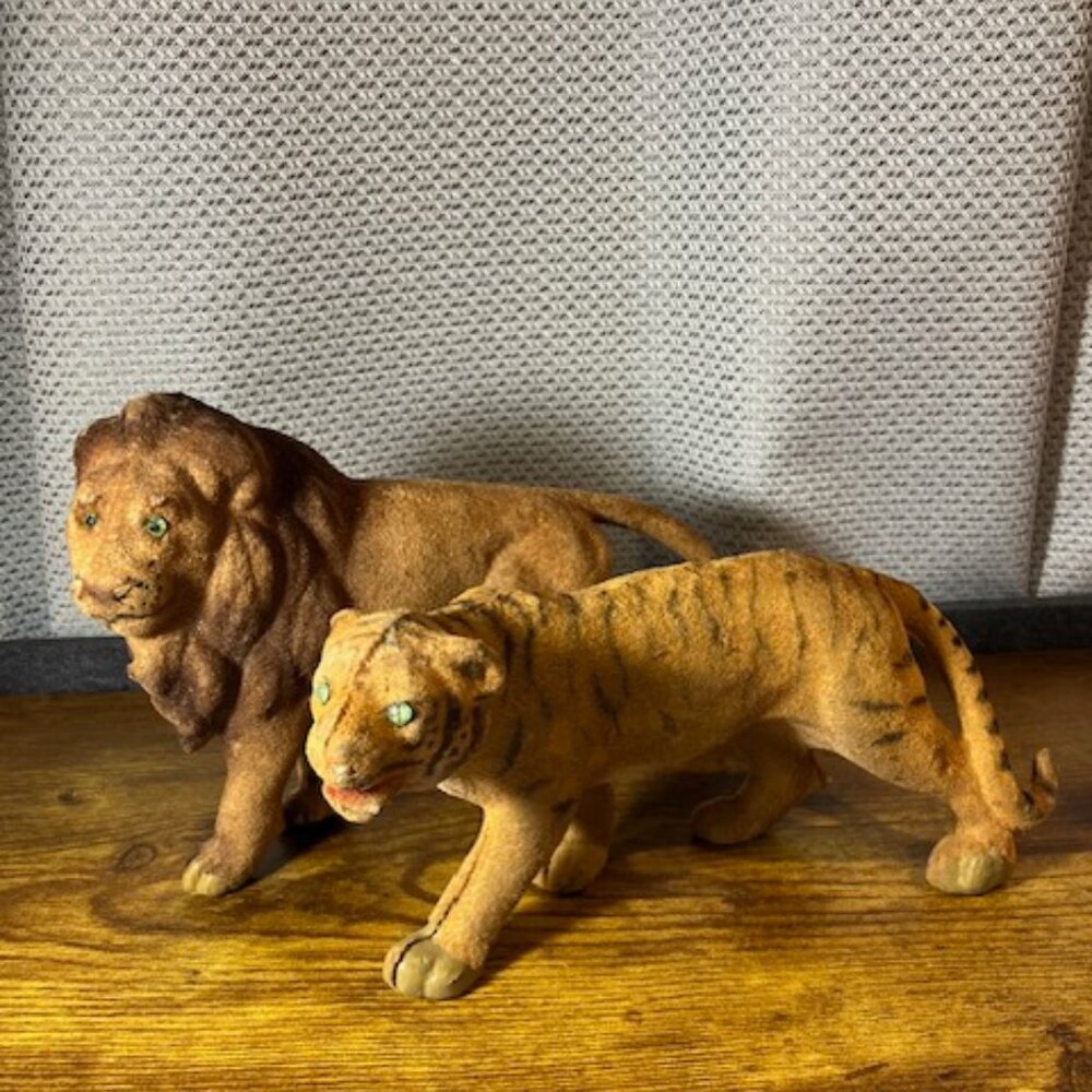 Vintage Flocked Lion and Tiger Figurine‎ Toys Emerald Rhinestone Eyes